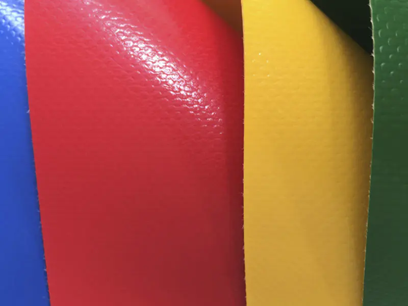1050GSM 1000D30X32 színes membrán szerkezetű PVC bevonatú poliészter szövet